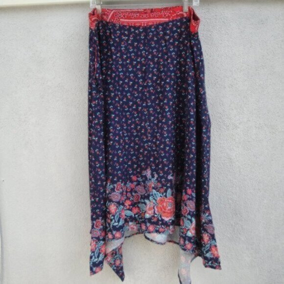 Xhilaration Women Skirt XXL Calico Print Red Navy-Blue Shark Bite Floral Hem - Picture 1 of 2